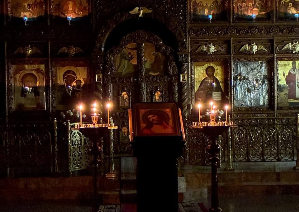 Великое повечерие в нашей обители возглавил Иеромонах Кирилл Забавнов, благочинный Елабужского благочиннического округа.